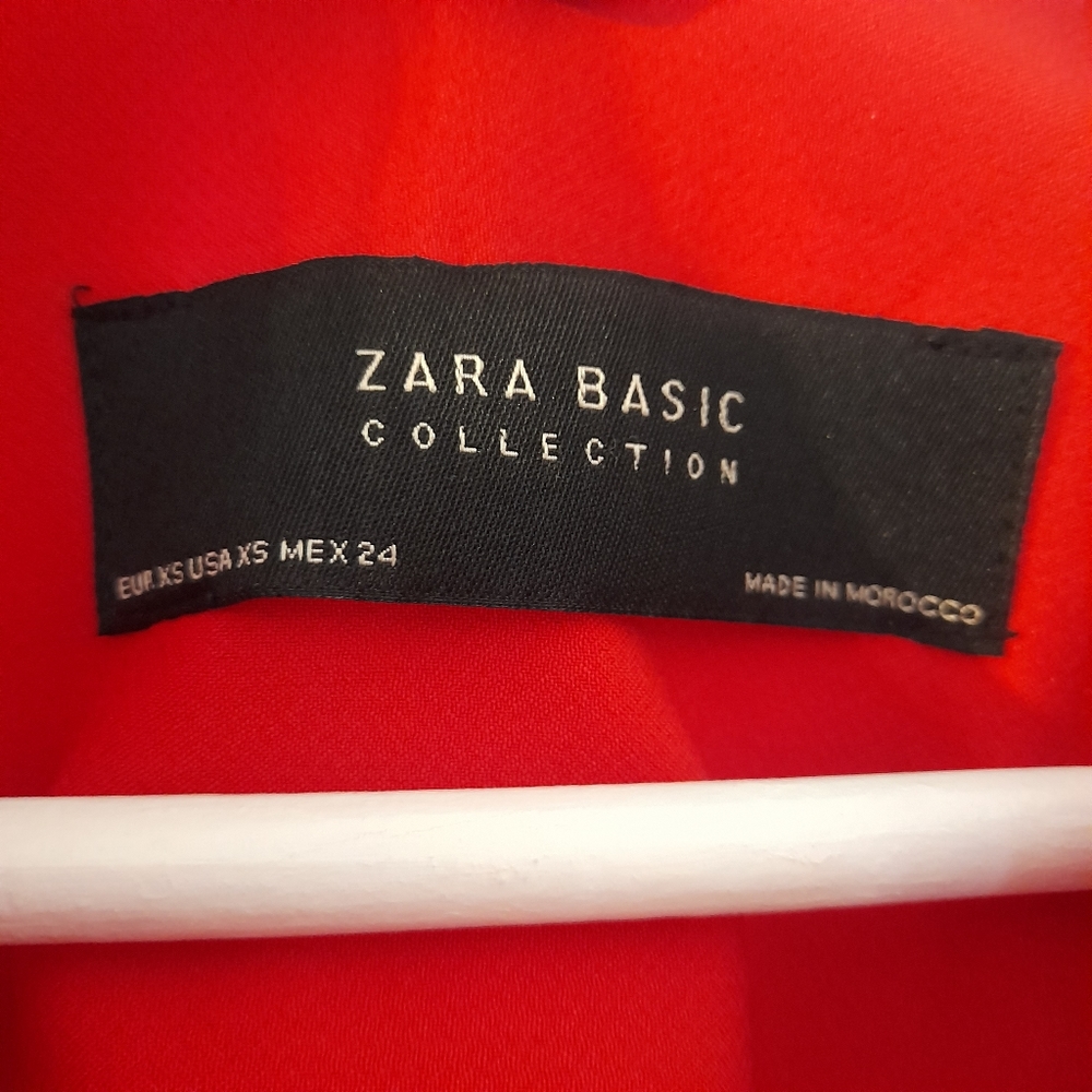 HOST PICK❤️Zara Basic Red Jacket with Flare Sleeves - Picture 4 of 7